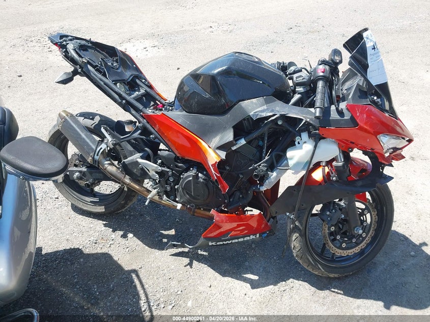 2022 Kawasaki Ex400 VIN: JKAEXKH1XNDAG3920 Lot: 44900261