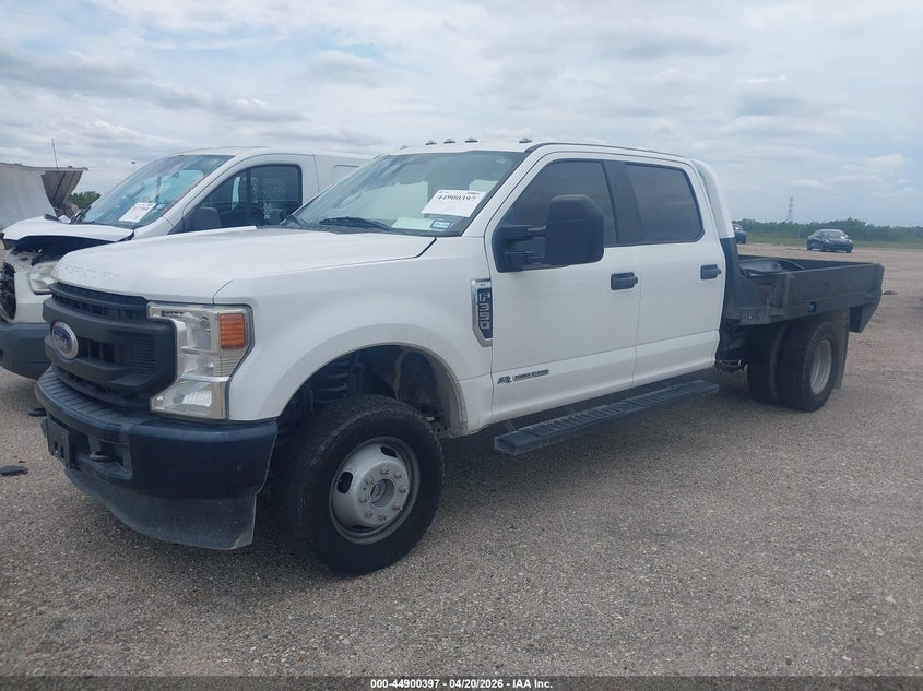 1FD8W3HT2MED43785 2021 Ford F-350 Chassis Xl photo 1
