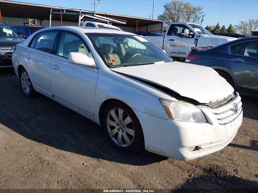 2005 Toyota Avalon Xls