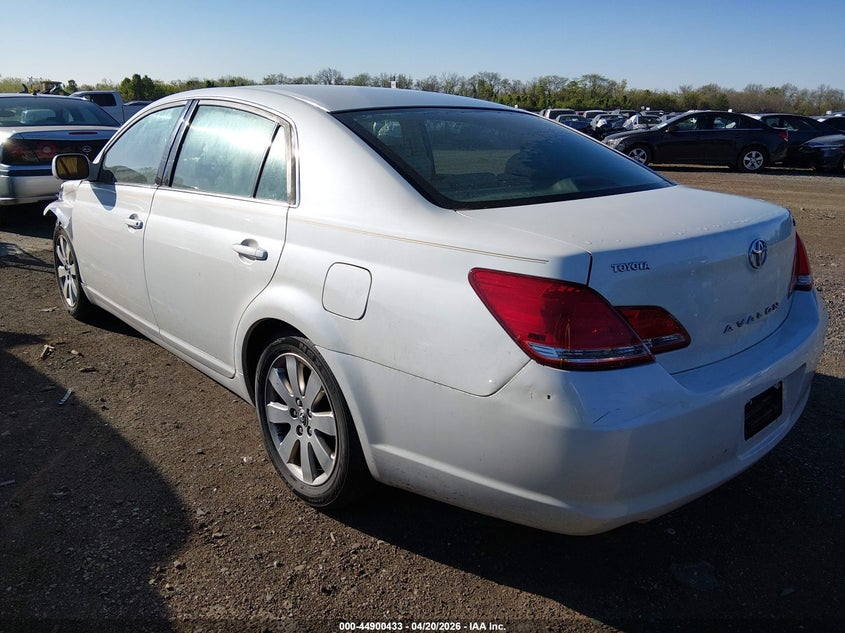 2005 Toyota Avalon Xls