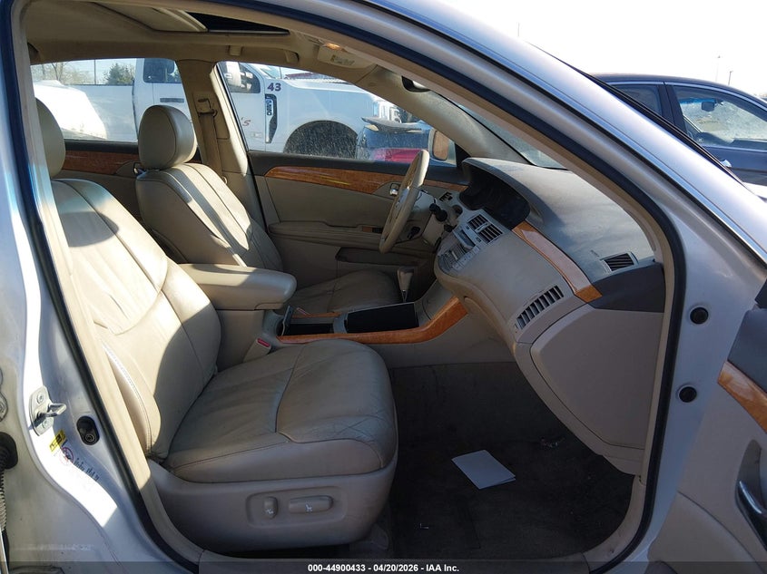 2005 Toyota Avalon Xls
