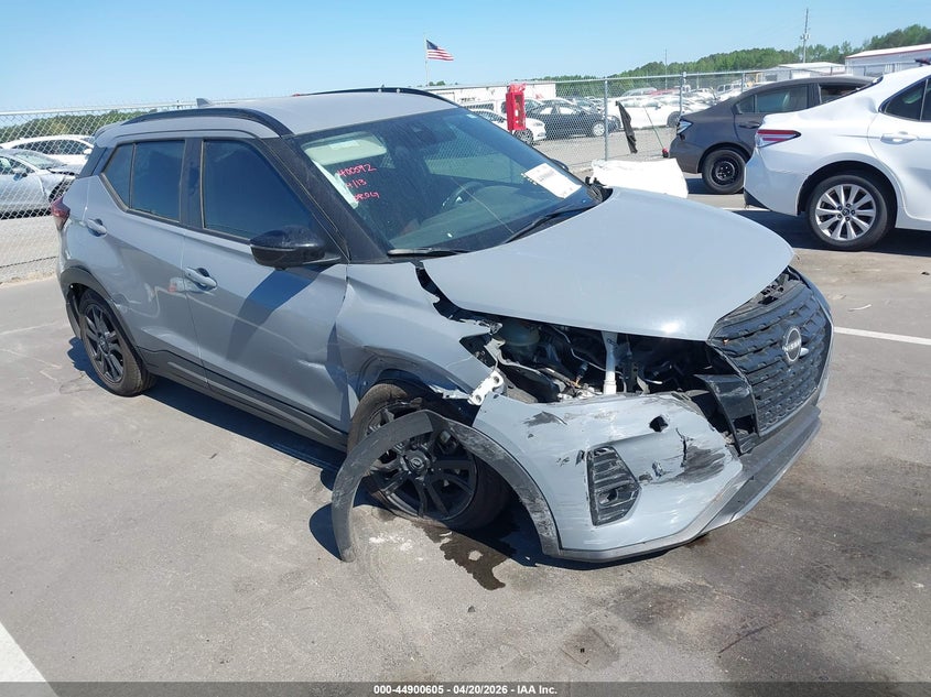 2023 NISSAN KICKS SR XTRONIC CVT