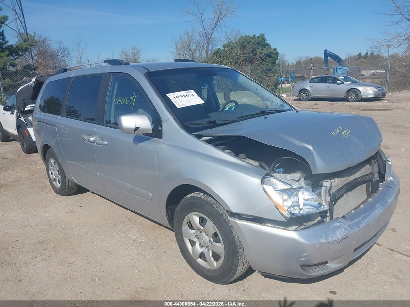2010 Kia Sedona Lx