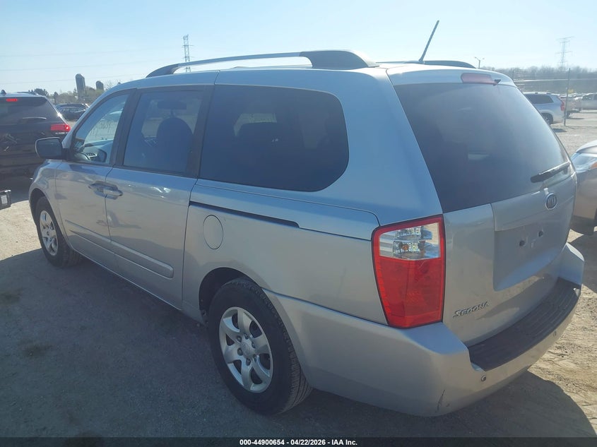 2010 Kia Sedona Lx
