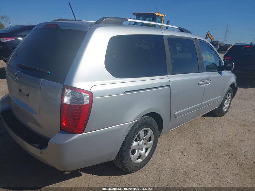 2010 Kia Sedona Lx