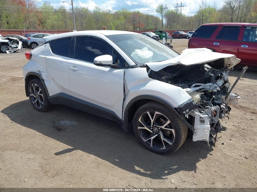2018 TOYOTA C-HR XLE PREMIUM