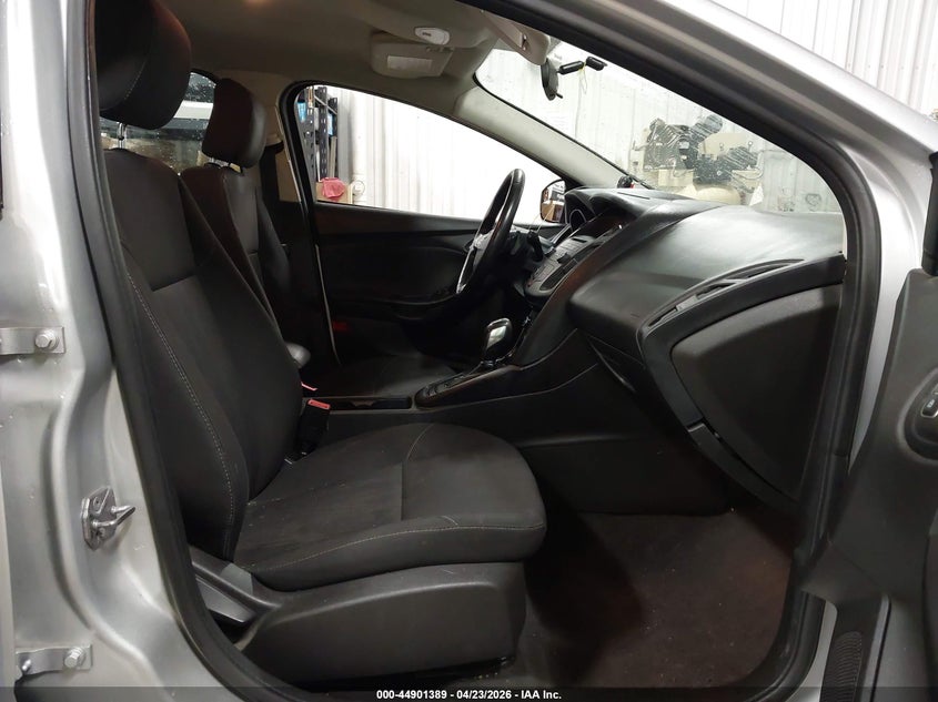 FORD FOCUS 2016 VIN 1FADP3K26GL369893
