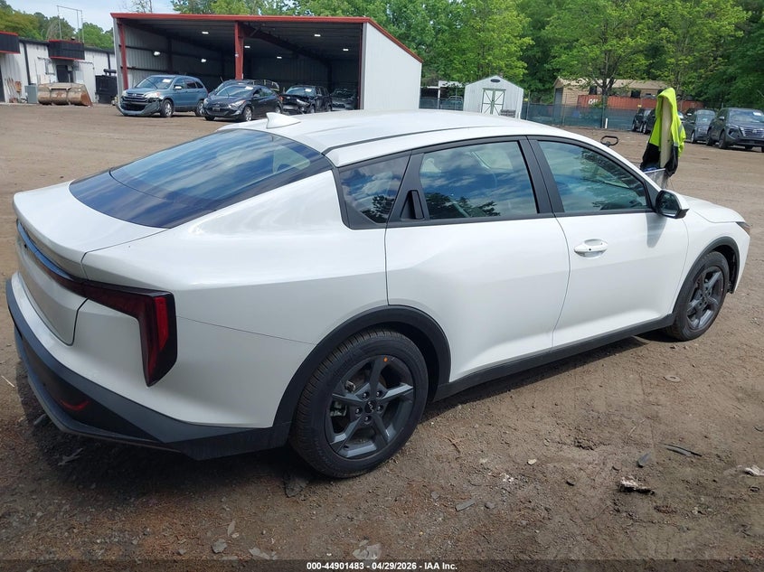 Vin: 3kpft4de3se183404, lot: 45398847, kia k4 lxs 20254