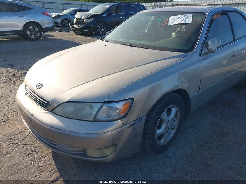 1998 Lexus Es 300 VIN: JT8BF28G8W5033228 Lot: 44901656