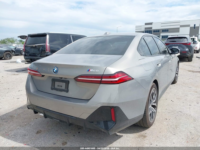Vin: wby43fk01rcr61872, lot: 45399032, bmw i5 m60 20244