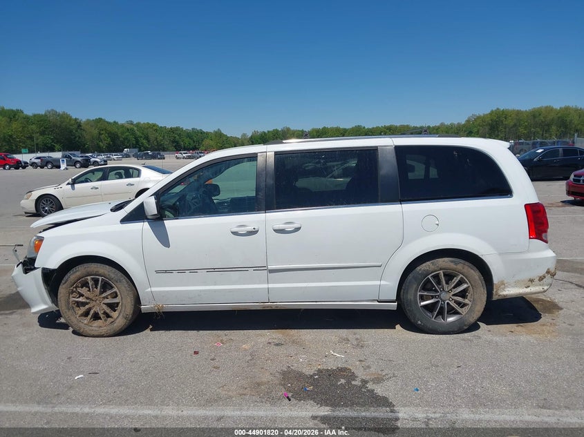 2017 DODGE GRAND CARAVAN SXT · Фото 14