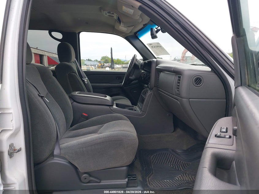 2004 Chevrolet Silverado 3500 Ls/Lt/Work Truck