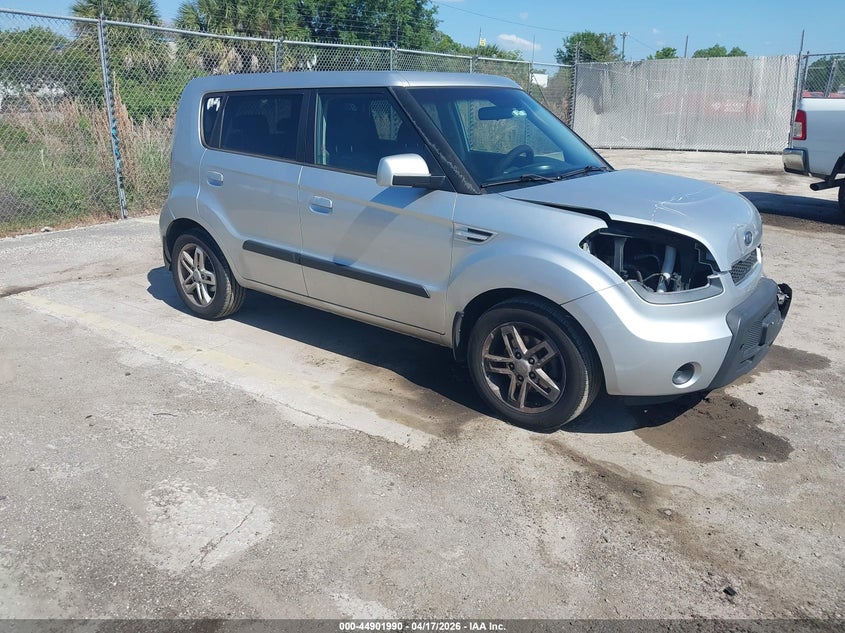 2010 Kia Soul +
