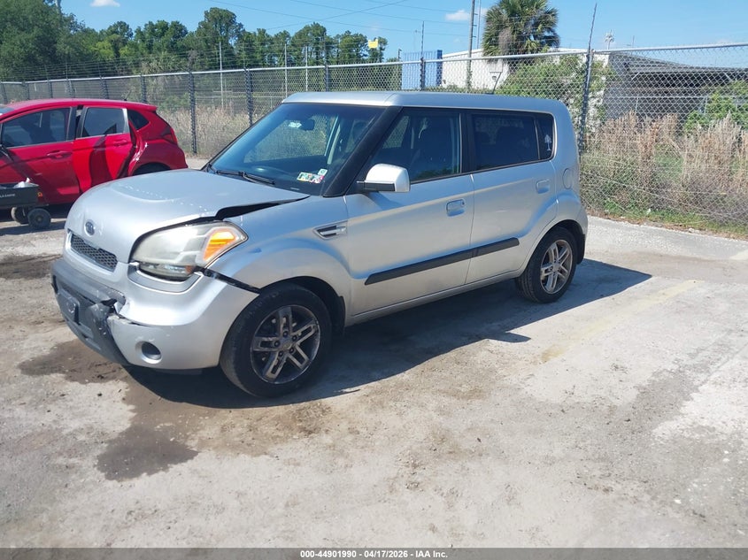 2010 Kia Soul +