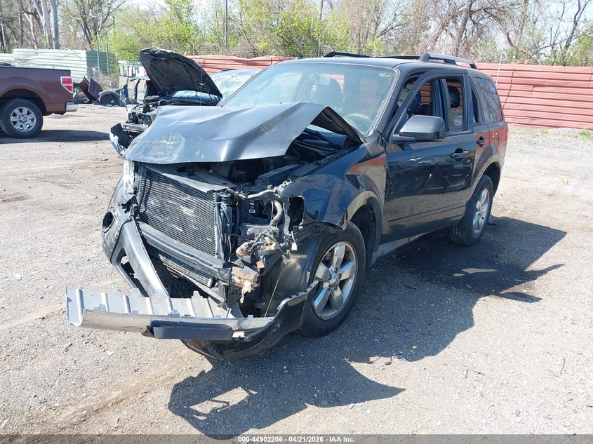 Vin: 1fmcu9eg4akb61495, lot: 45399619, ford escape limited 20102