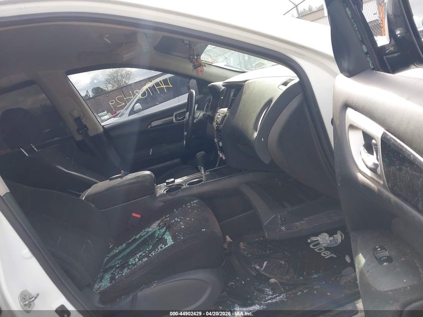 2014 Nissan Pathfinder Sv