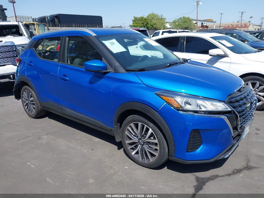 2022 NISSAN KICKS SV XTRONIC CVT