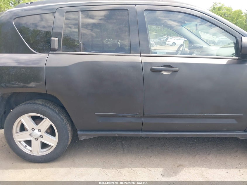 2010 Jeep Compass Sport VIN: 1J4NT4FB3AD622691 Lot: 44902473