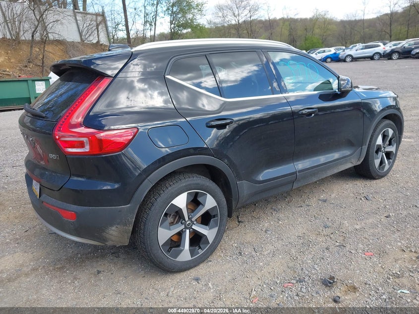 2024 Volvo Xc40 B5 Plus Bright Theme