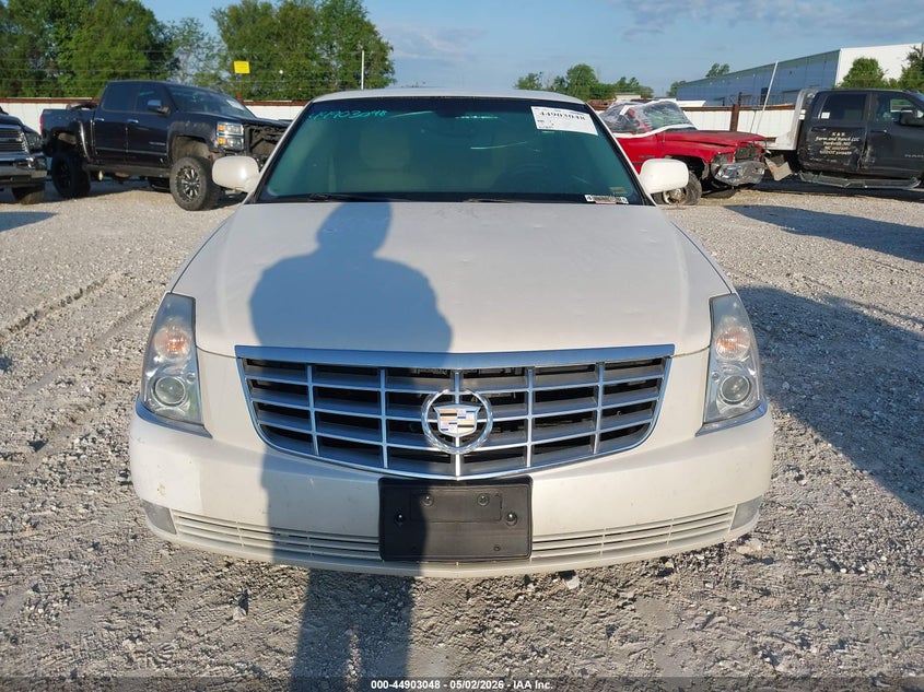 2010 Cadillac Dts Standard VIN: 1G6KA5EY4AU123573 Lot: 44903048