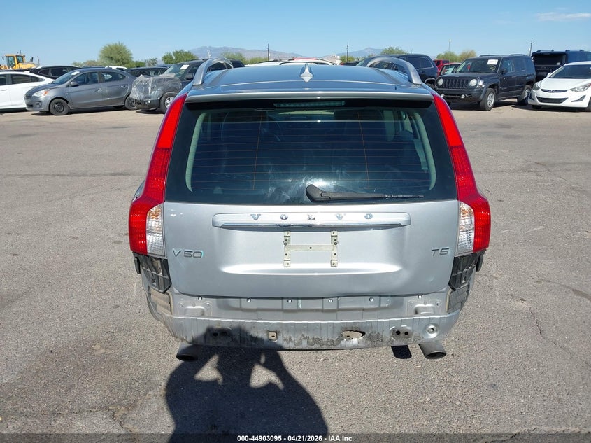 2011 Volvo V50 T5/T5 R-Design VIN: YV1672MW2B2636212 Lot: 44903095