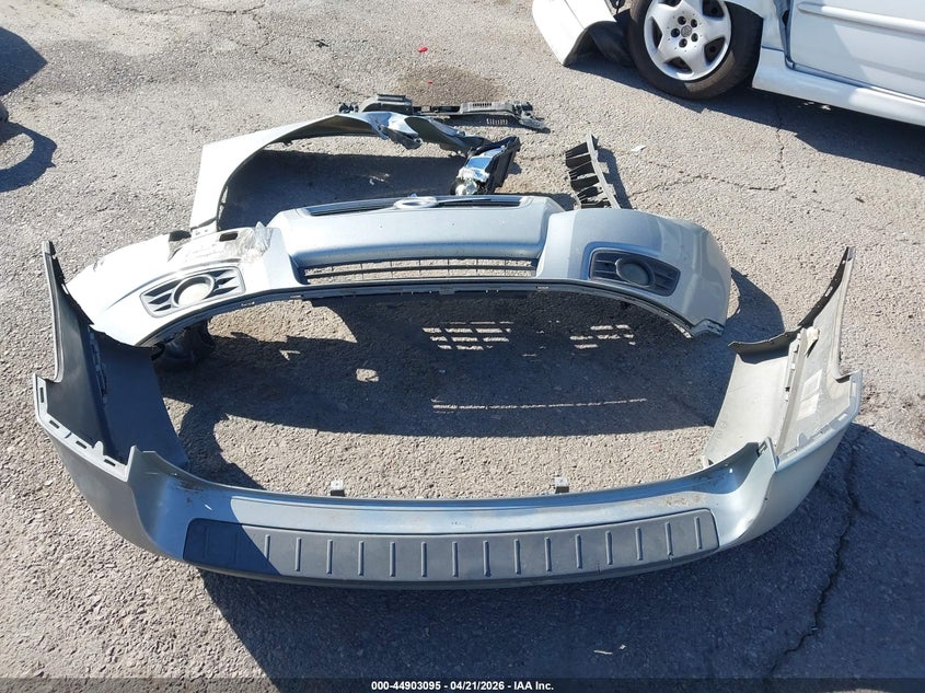 2011 Volvo V50 T5/T5 R-Design VIN: YV1672MW2B2636212 Lot: 44903095