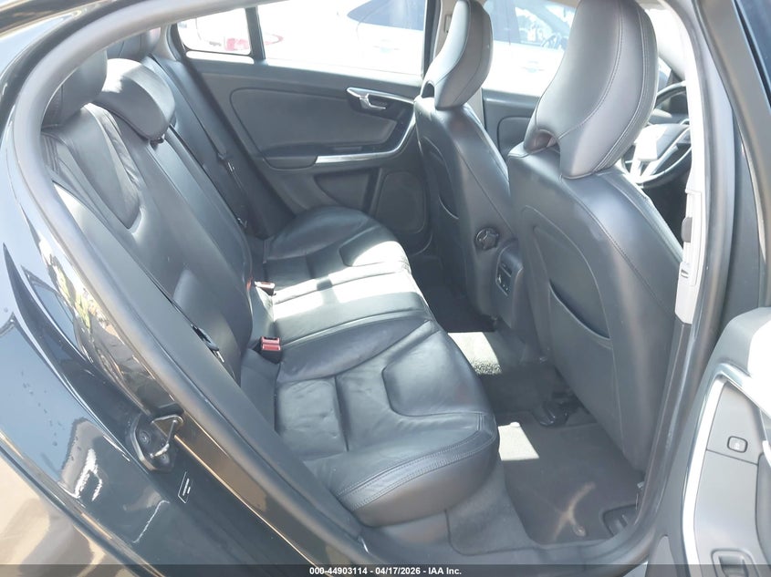 2013 Volvo S60 T5 Platinum VIN: YV1612FS8D2183809 Lot: 44903114