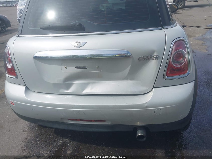 WMWSU3C51BT183185 2011 Mini Cooper 1.6 silver
