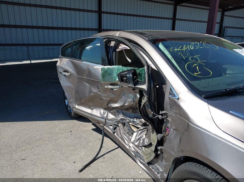 2011 BUICK LACROSSE auction photo 6