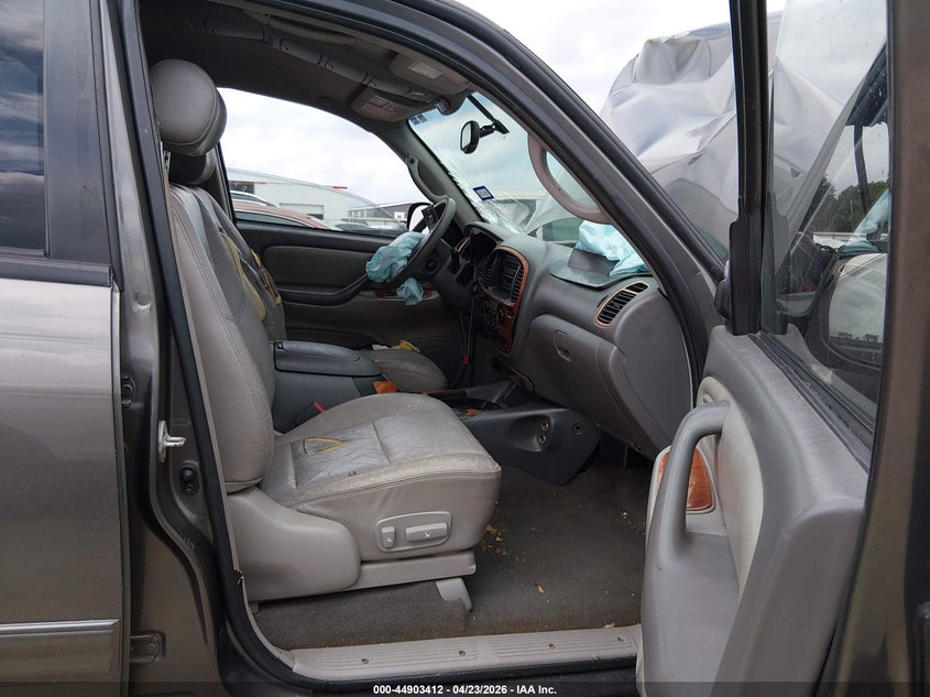 2003 TOYOTA SEQUOIA auction photo 5