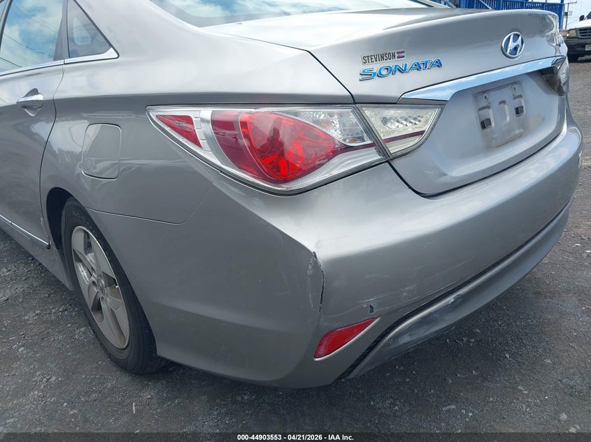 2012 Hyundai Sonata 2.4 Hybrid silver Lot 111044903553 Vin KMHEC4A41CA025828
