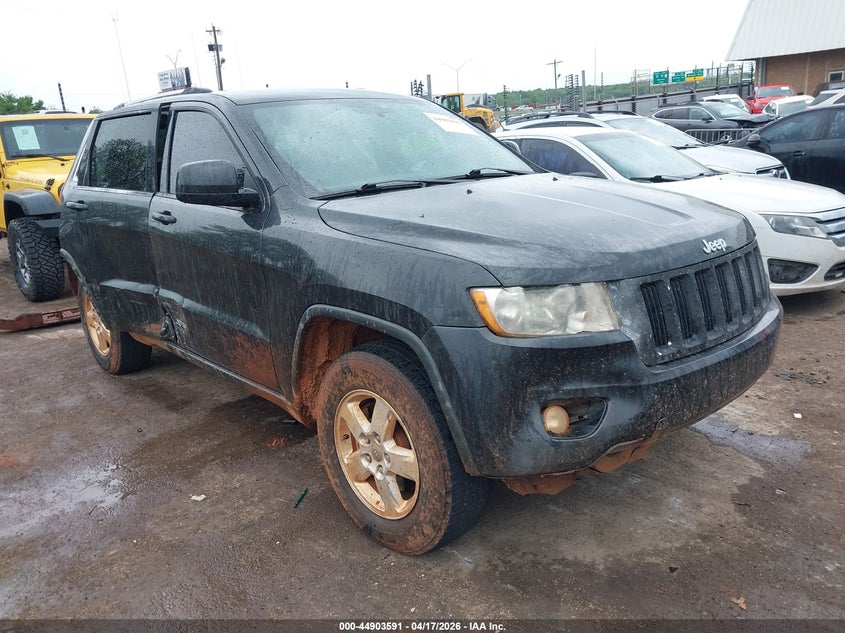 Vin: 1j4rr4gg4bc577147, lot: 45400955, jeep grand cherokee laredo 2011 img_1
