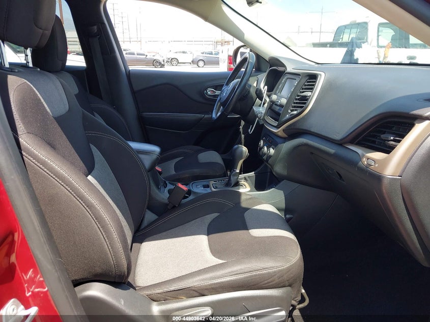 2015 Jeep Cherokee Sport