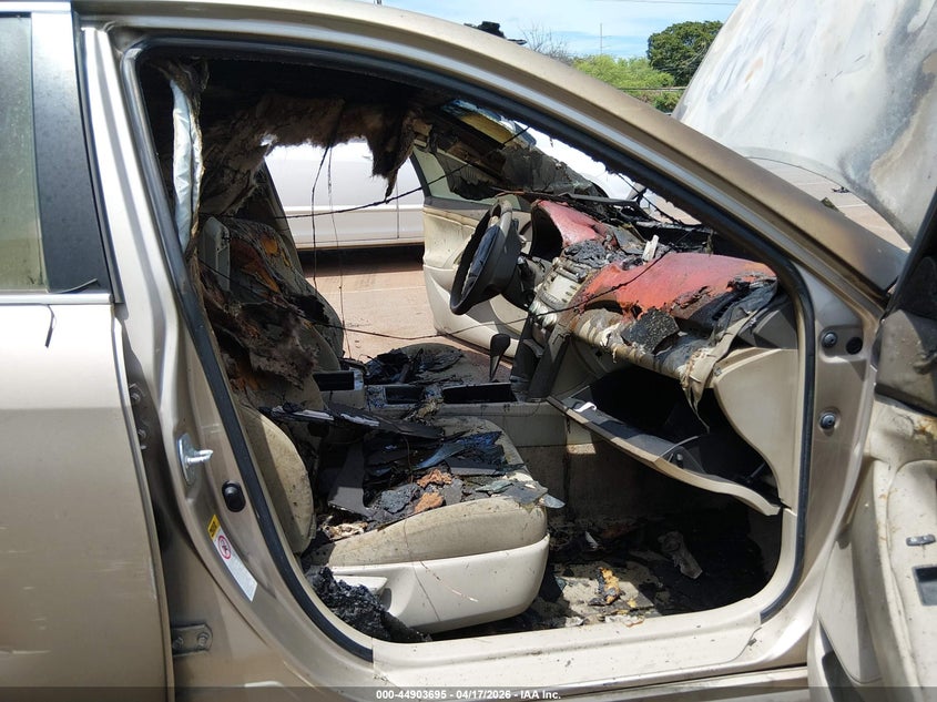 2009 TOYOTA CAMRY auction photo 5