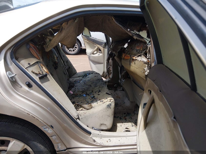 2009 TOYOTA CAMRY auction photo 8