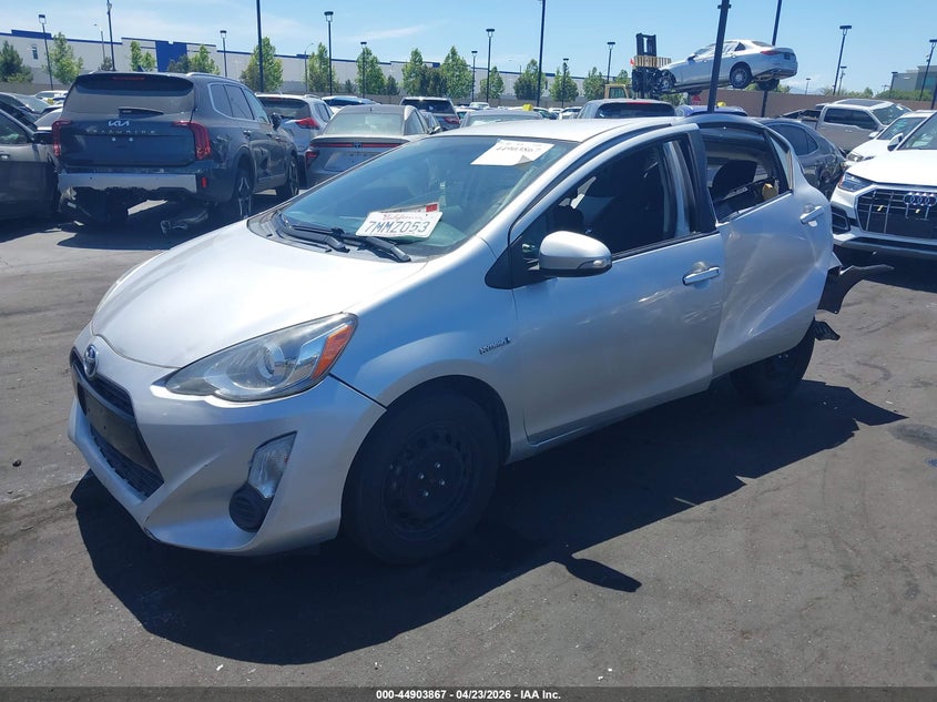 2015 Toyota Prius C Two JTDKDTB30F1098438 photo 1