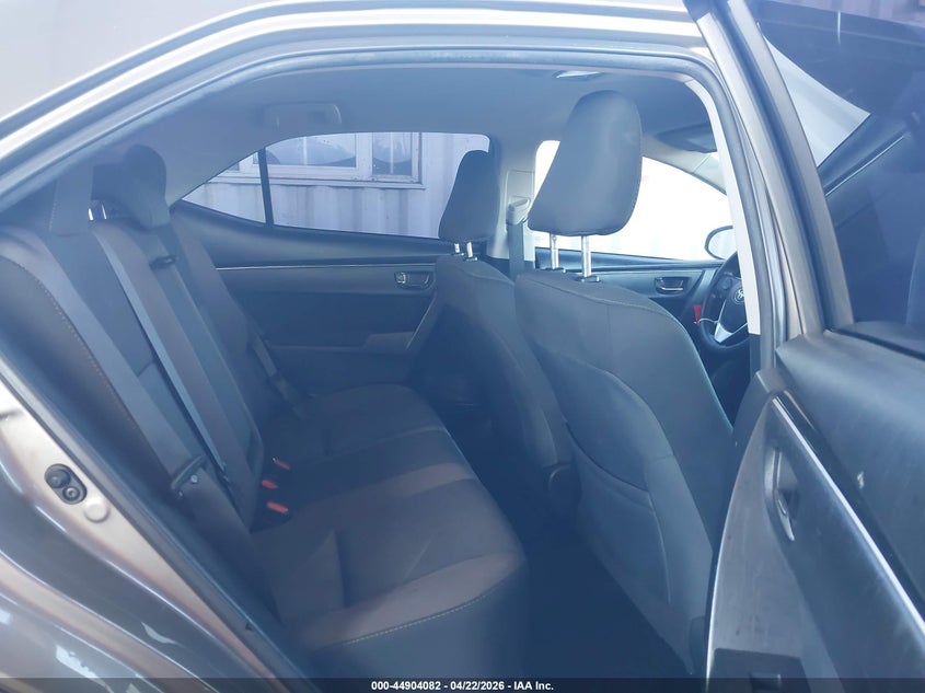 2017 TOYOTA COROLLA auction photo 8