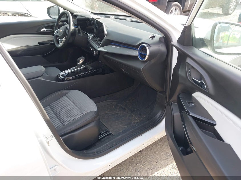 2025 Chevrolet Trax Fwd Lt