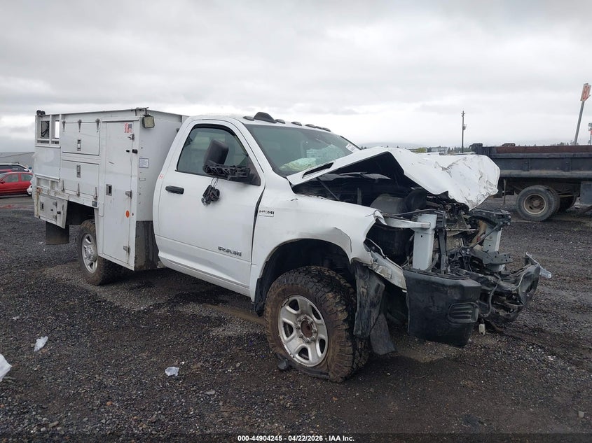 2022 Ram 3500 Chassis Tradesman/Slt