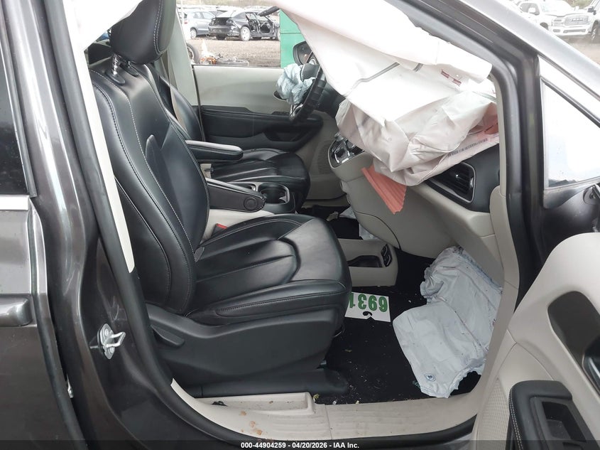 2021 Chrysler Voyager Lxi