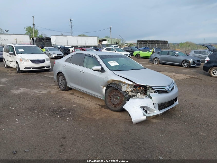 2014 Toyota Camry Hybrid Le