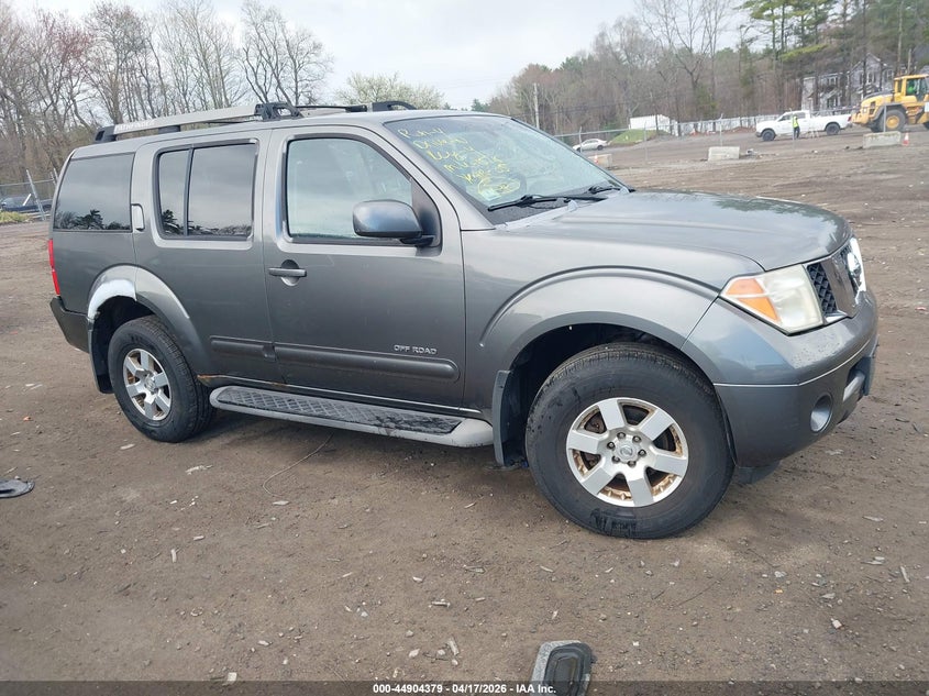 2005 Nissan Pathfinder Se Off-Road