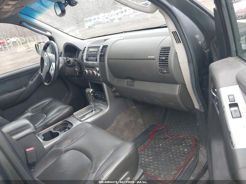 2005 Nissan Pathfinder Se Off-Road