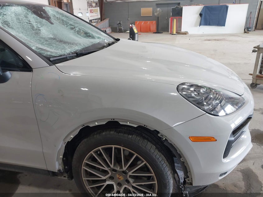 2023 Porsche Cayenne Coupe Platinum Edition VIN: WP1BA2AY5PDA24107 Lot: 44904425