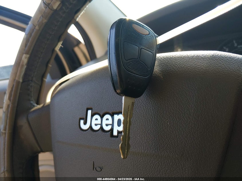 2007 Jeep Compass Sport VIN: 1J8FF47W07D185687 Lot: 44904564