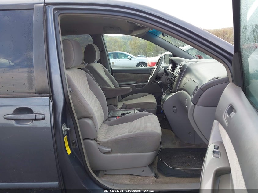 2009 Toyota Sienna Le