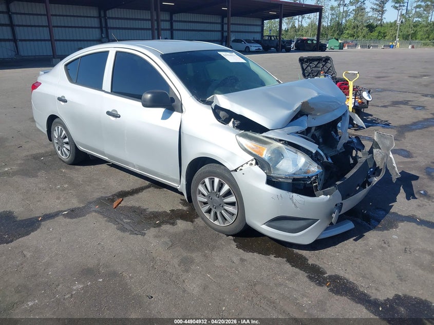 2015 Nissan Versa 1.6 S+