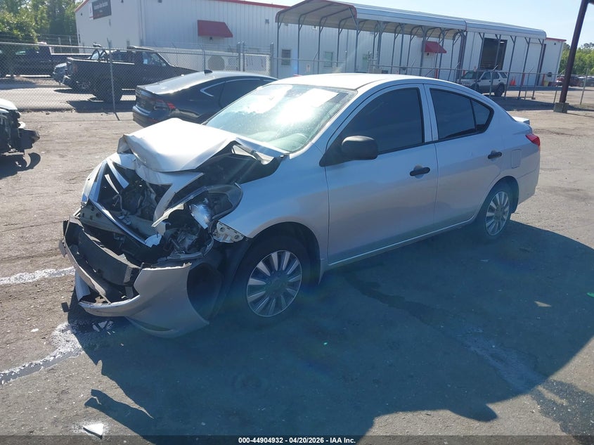 2015 Nissan Versa 1.6 S+