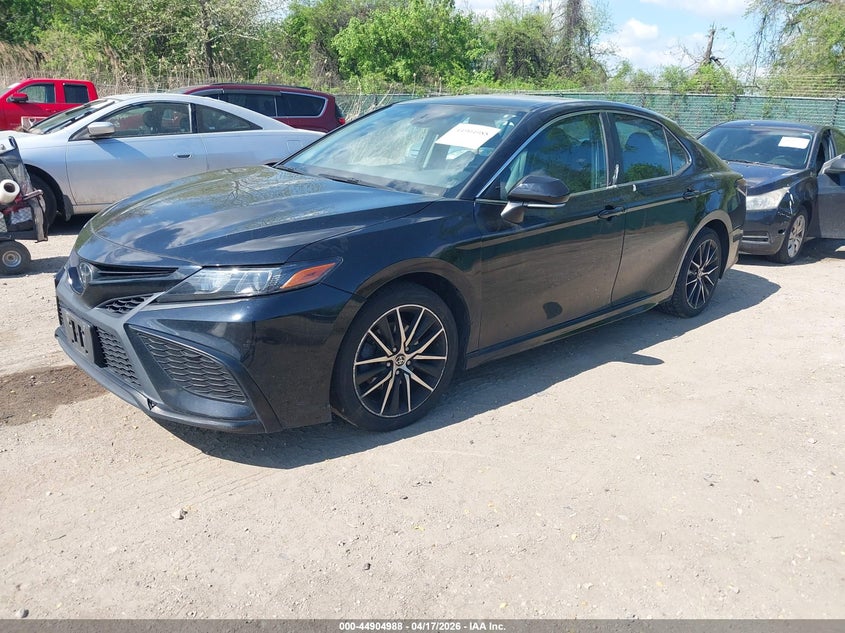 2022 Toyota Camry Se