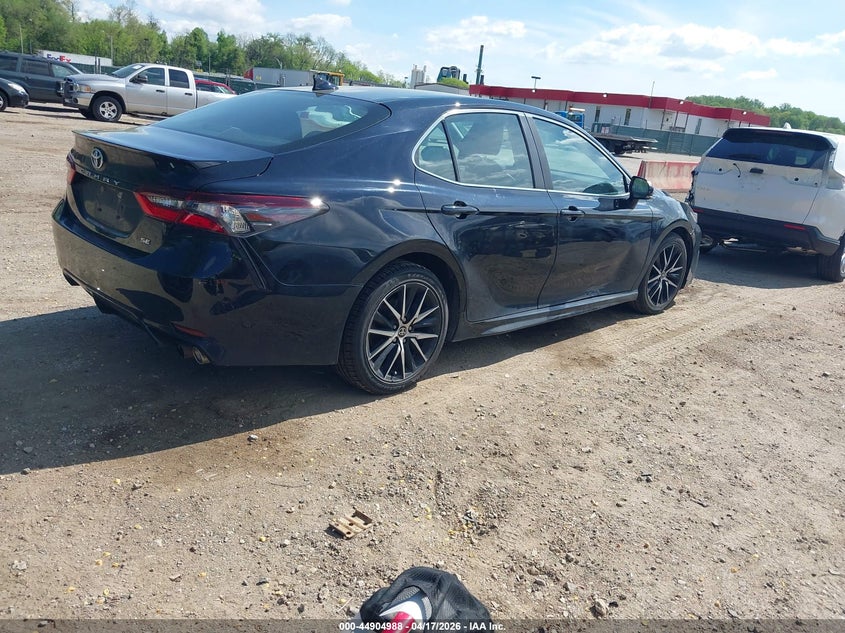 2022 Toyota Camry Se
